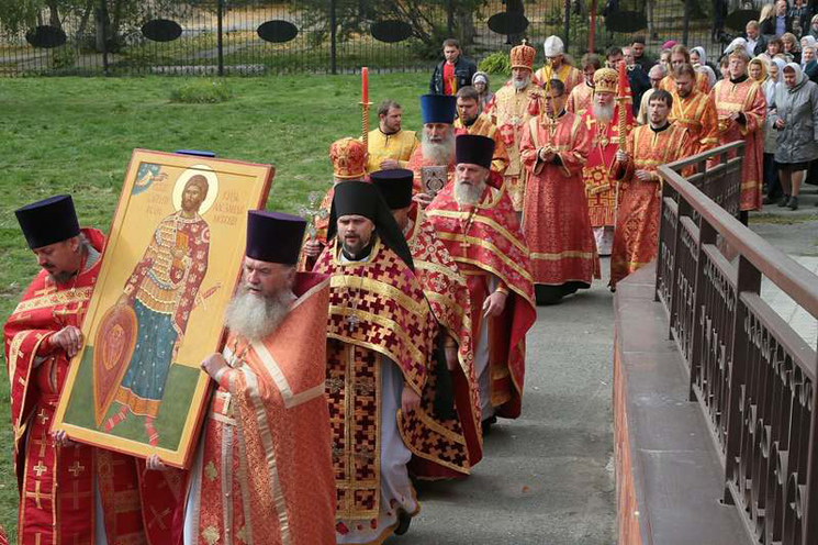 Перенесение мощей святого благоверного князя Александра Невского