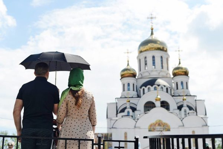 Мой батюшка был тогда начинающим проповедником и миссионером