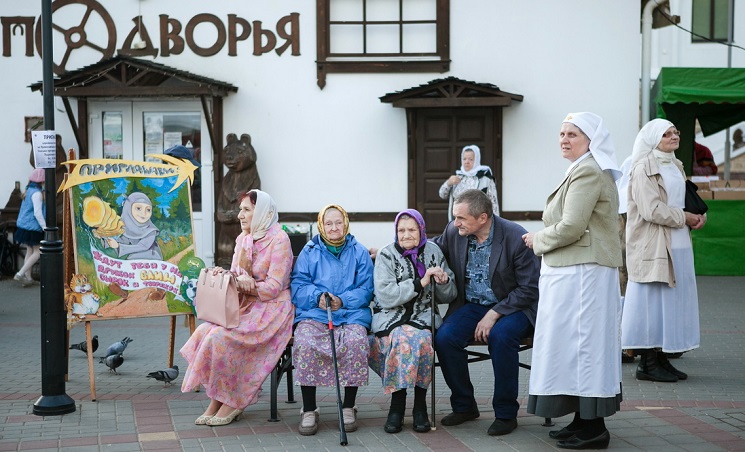 У каждого свои просьбы, свои чаяния