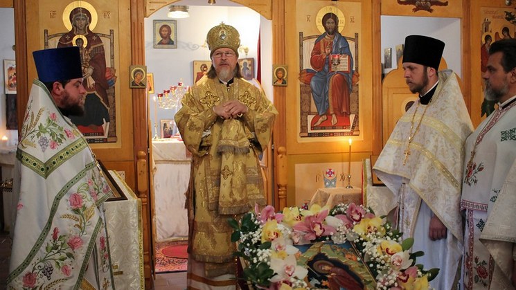 В Венгрии один православный храм освятили, второй — заложили