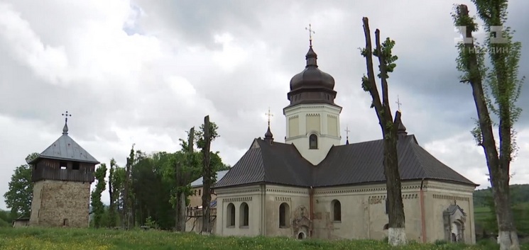 Кот вернулся в монастырь
