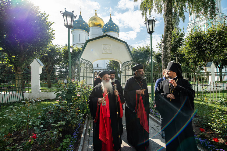 Троице-Сергиеву Лавру посетила делегация православных из Индии