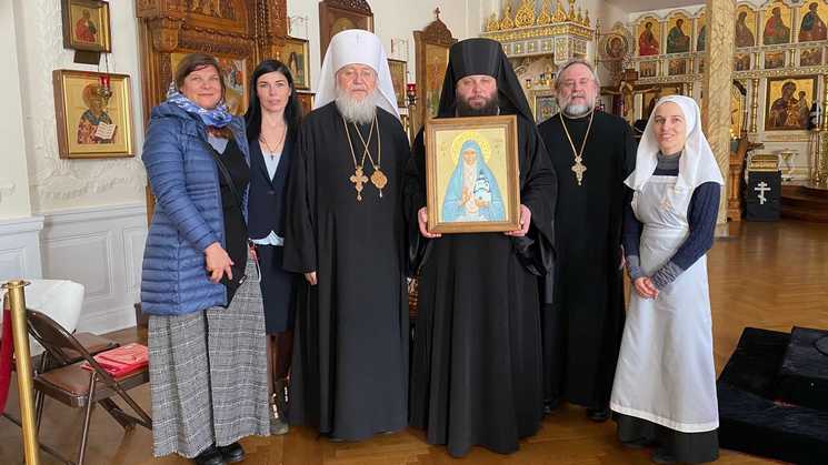 В Нью-Йорк из Минска доставили икону
